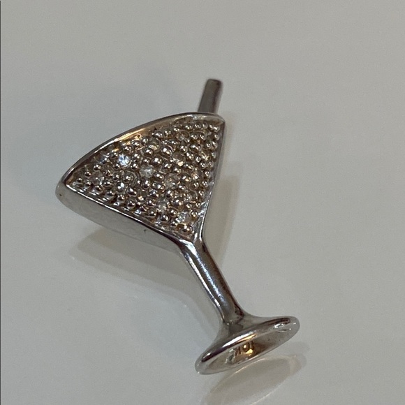 10Kt white gold & diamond martini glass pendant - Picture 2 of 8